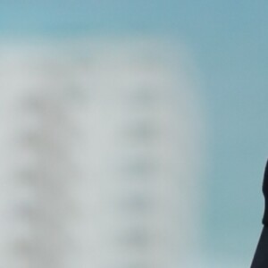 Exclusif - Sasha Obama, la fille du président Barack Obama, passe l'après-midi à la plage à Miami avec des amis, le 14 janvier 2017.
