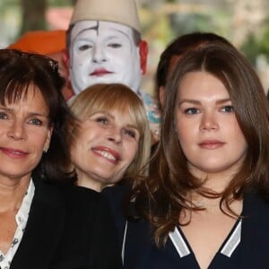 La princesse Stéphanie de Monaco et ses filles Camille Gottlieb et Pauline Ducruet - 41e Festival international du Cirque de Monte-Carlo le 22 janvier 2017. © Olivier Huitel/Pool Restreint Monaco/Bestimage