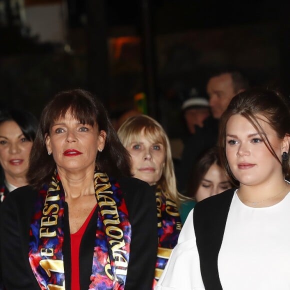 La princesse Stéphanie de Monaco et ses filles Pauline Ducruet et Camille Gottlieb - La famille princière de Monaco lors du 41e Festival International du Cirque de Monte-Carlo, le 21 janvier 2017. © Jean-Charles Vinaj/Pool Restreint Monaco/Bestimage