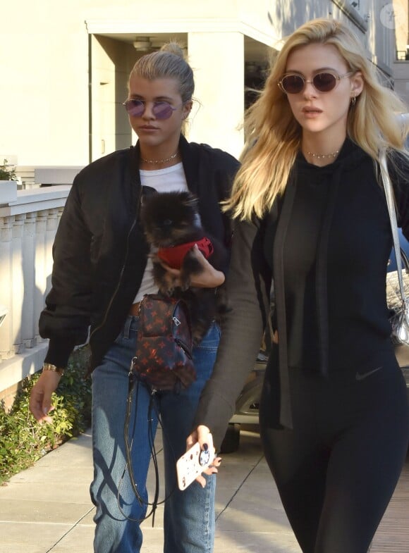 Sofia Richie et Nicola Peltz vont faire du shopping chez Barneys New York à Beverly Hills le 6 janvier 2017