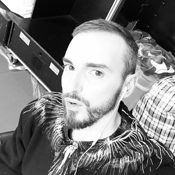 Christophe Willem dans les coulisses des Enfoirés. Instagram, le 22 janvier 2017