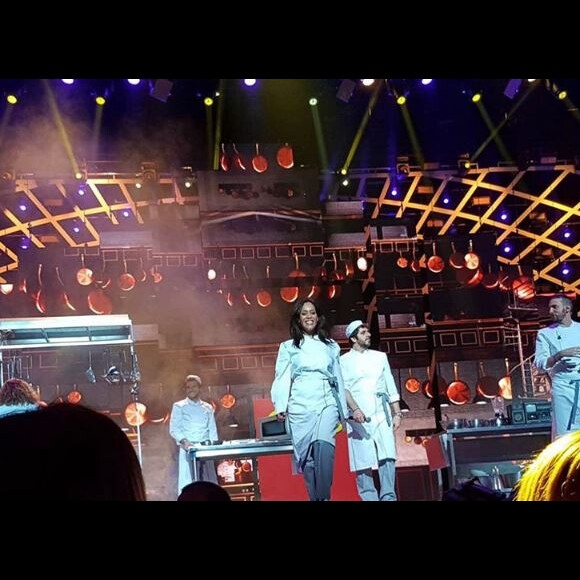 Amel Bent au concert des Enfoirés. Instagram, janvier 2017