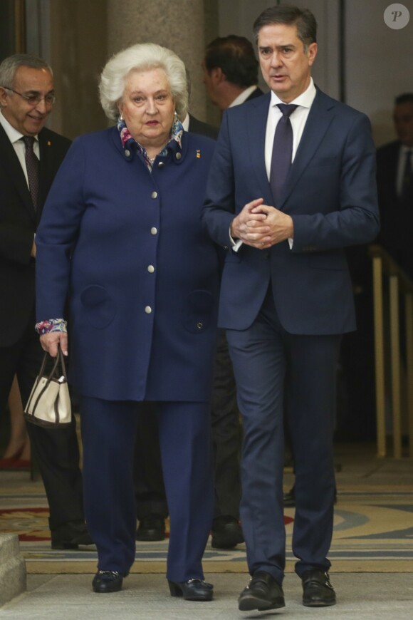 L'infante Pilar de Bourbon se joignait au roi Felipe VI, à la reine Letizia, au roi Juan Carlos Ier et à la reine Sofia d'Espagne le 23 janvier 2017 au palais du Pardo à Madrid à la cérémonie de remise des Prix nationaux du sport pour l'année 2015.