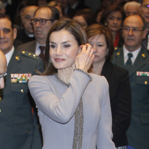 La reine Letizia d'Espagne lors de la remise du prix artistique Tomas Francisco Prieto à la Maison de la monnaie à Madrid, le 20 janvier 2017.