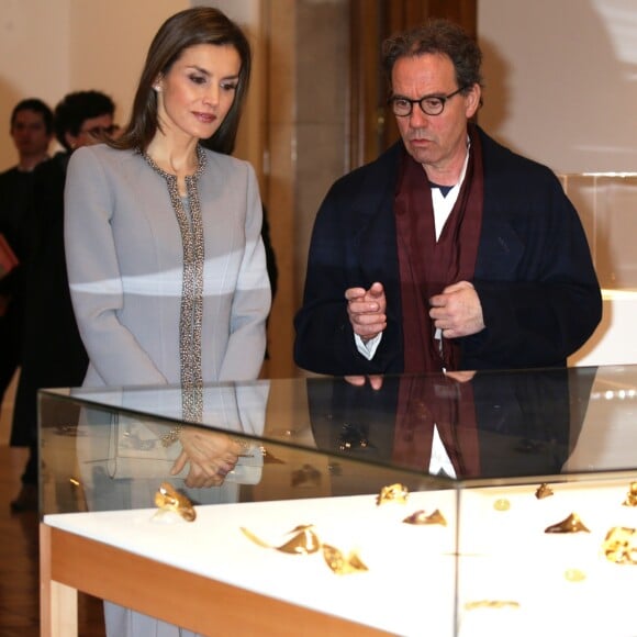 La reine Letizia d'Espagne lors de la remise du prix artistique Tomas Francisco Prieto à la Maison de la monnaie à Madrid, le 20 janvier 2017.