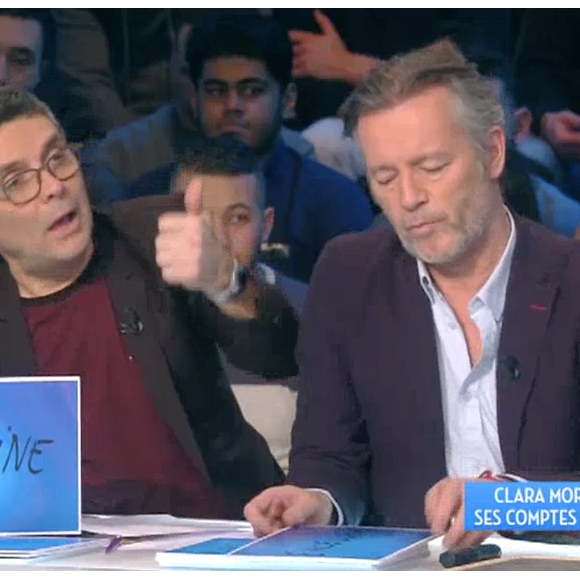 Les chroniqueurs de "Touche pas à mon poste" prennent la défense d'Enora Malagré après son clash avec Clara Morgane. Sur C8, le 23 janvier 2017.