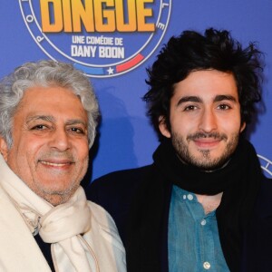 Enrico Macias avec son petit-fils Symon Milshtein lors de l'avant-première du film "Raid Dingue" au cinéma Pathé Beaugrenelle à Paris, France, le 24 janvier 2017. © Coadic Guirec/Bestimage