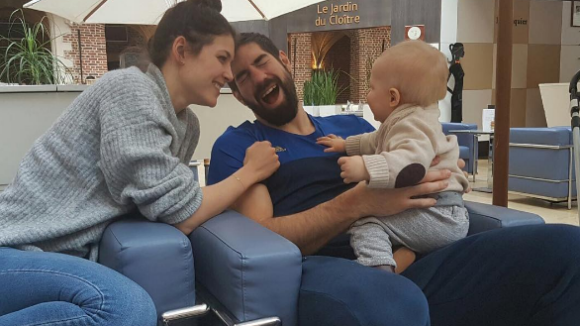 Nikola Karabatic : Adorable papa poule avec Alek, avant une nouvelle victoire