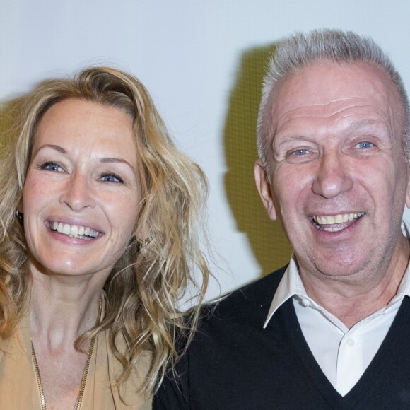 Estelle Lefébure et le designer Jean-Paul Gaultier - People au défilé de mode Haute-Couture printemps-été 2017 "Jean-Paul Gaultier" à Paris le 25 janvier 2017.