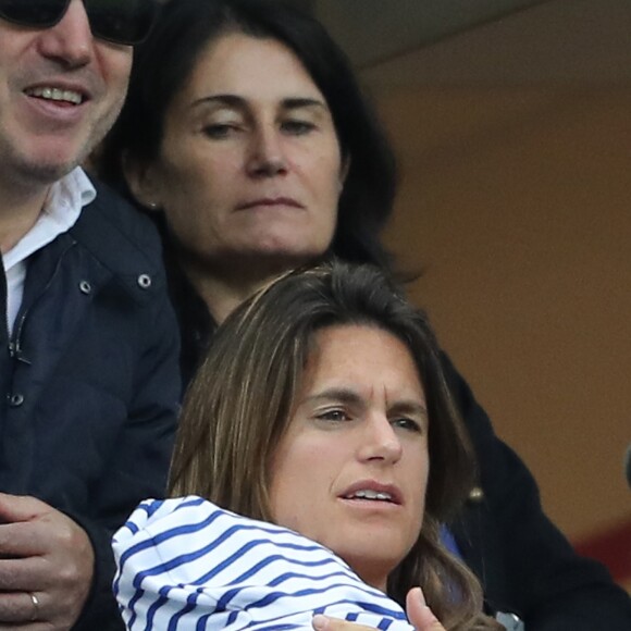 Amélie Mauresmo et son fils Aaron Mauresmo lors du match du quart de finale de l'UEFA Euro 2016 France-Islande au Stade de France à Saint-Denis, France le 3 juillet 2016. © Cyril Moreau/Bestimage