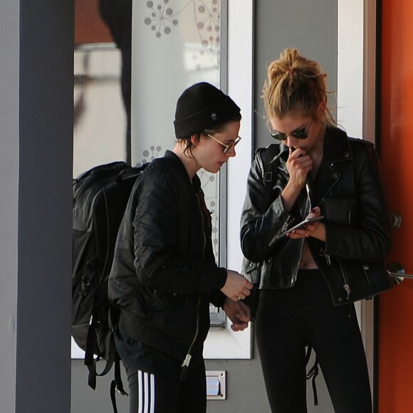 Kristen Stewart et sa petite amie Stella Maxwell à Los Angeles, le 28 Janvier 2017