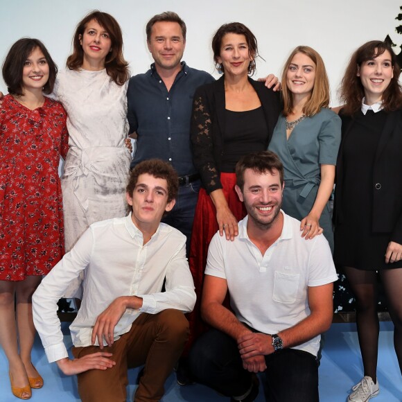 Tiphaine Haas, Valérie Bonneton, Guillaume de Tonquédec, Isabelle Gélinas, Alexandra Gentil, Canelle Carré-Cassaigne, Lilian Dugois et Yaniss Lespert - Photocall de la série "Fais pas ci, fais pas ça" lors du 18ème Festival de la Fiction TV de La Rochelle. Le 16 septembre 2016 © Patrick Bernard / Bestimage