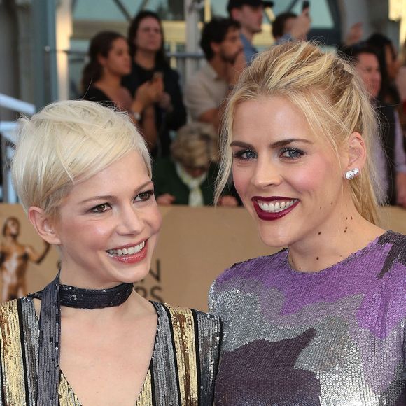 Michelle Williams, Busy Philipps - Tapis rouge de la 23ème soirée annuelle Screen Actors Guild awards au Shrine auditorium à Los Angeles, le 29 janvier 2017 © F. Sadou/AdMedia via Zuma/Bestimage