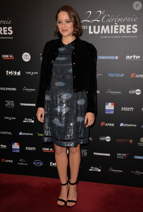 Marion Cotillard, enceinte, à la 22ème cérémonie des Lumières de la presse internationale au Théâtre de la Madeleine à Paris le 30 janvier 2017. © Veeren / Bestimage