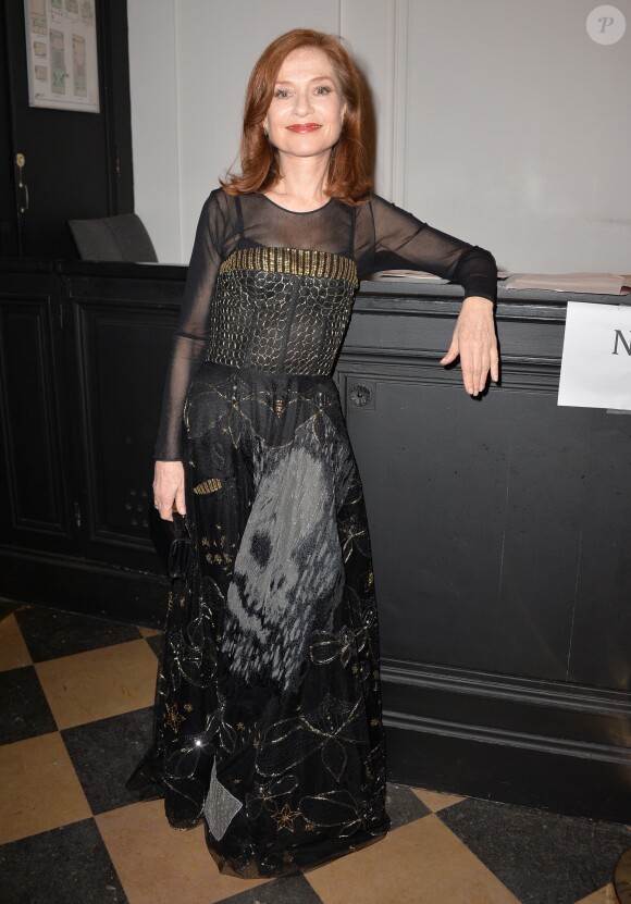 Isabelle Huppert à la 22ème cérémonie des Lumières de la presse internationale au Théâtre de la Madeleine à Paris le 30 janvier 2017. © Veeren / Bestimage