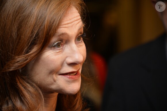 Isabelle Huppert à la 22ème cérémonie des Lumières de la presse internationale au Théâtre de la Madeleine à Paris le 30 janvier 2017. © Veeren / Bestimage