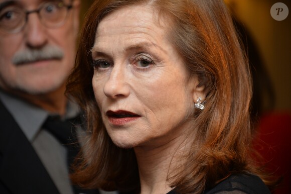 Isabelle Huppert à la 22ème cérémonie des Lumières de la presse internationale au Théâtre de la Madeleine à Paris le 30 janvier 2017. © Veeren / Bestimage