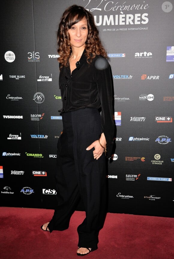 Houda Benyamina - Photocall lors de la 22ème cérémonie des Lumières de la presse internationale au Théâtre de la Madeleine à Paris, le 30 janvier 2017. © Veeren/Bestimage