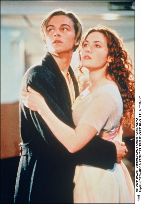 Leonardo DiCaprio et Kate Winslet dans Titanic en 1998.