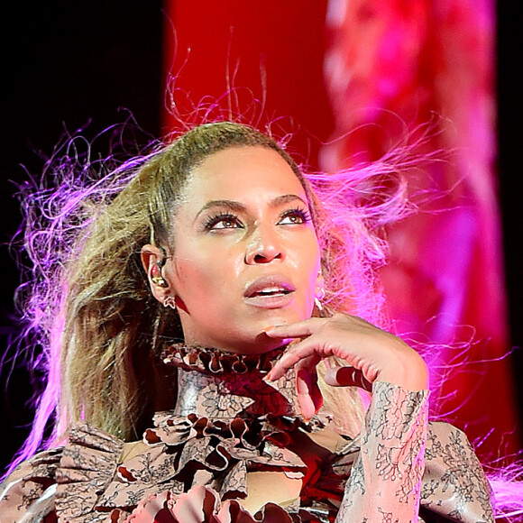 Beyoncé en concert au Dodger Stadium à Los Angeles. Septembre 2016.