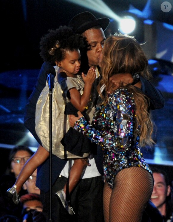 Blue Ivy, Jay Z et Beyoncé aux MTV Video Music Awards 2014 au Forum à Inglewood. Los Angeles, août 2014.