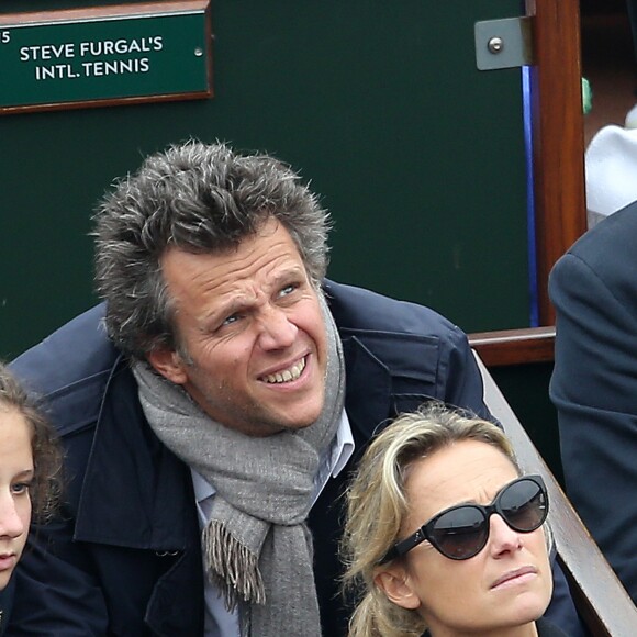 Anne-Sophie Lapix et son mari Arthur Sadoun dans les tribunes de la finale homme des internationaux de France de Roland Garros à Paris le 5 juin 2016. © Moreau-Jacovides / Bestimage