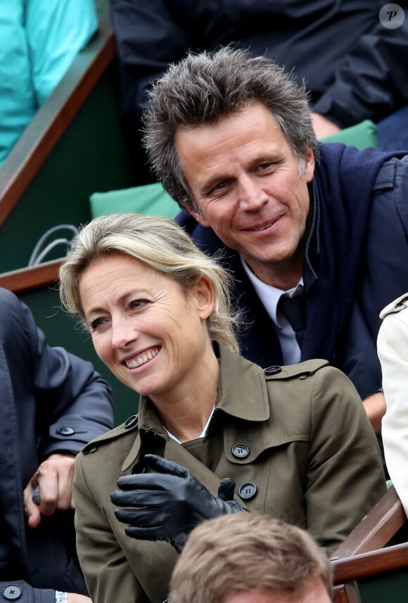 Anne-Sophie Lapix et son mari Arthur Sadoun - People dans les tribunes des internationaux de France de Roland Garros à Paris le 3 juin 2016. © Dominique Jacovides / Bestimage