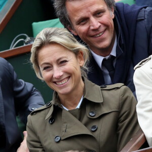 Anne-Sophie Lapix et son mari Arthur Sadoun - People dans les tribunes des internationaux de France de Roland Garros à Paris le 3 juin 2016. © Dominique Jacovides / Bestimage