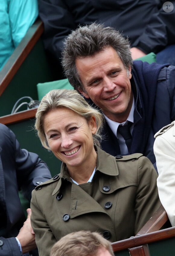 Anne-Sophie Lapix et son mari Arthur Sadoun - People dans les tribunes des internationaux de France de Roland Garros à Paris le 3 juin 2016. © Dominique Jacovides / Bestimage