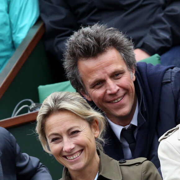 Anne-Sophie Lapix et son mari Arthur Sadoun - People dans les tribunes des internationaux de France de Roland Garros à Paris le 3 juin 2016. © Dominique Jacovides / Bestimage