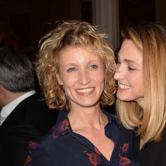 Alexandra Lamy et Julie Gayet lors du cocktail de la 24e cérémonie des "Trophées du Film Français" au Palais Brongniart à Paris, le 02 février 2017. © Ramsamy Veeren/Bestimage