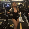 Mariah Carey à la salle de sport en talons hauts et collant résille. Elle porte des baskets FentyxPuma. Photo publiée sur Instagram le 2 février 2017
