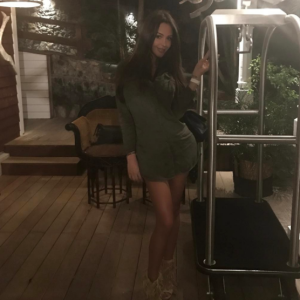 Nabilla, divine à Saint-Barth, le 5 février 2017.
