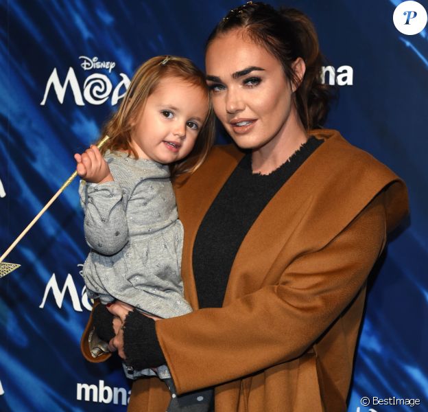 Tamara Ecclestone et sa fille Sophia à la Projection de "Vaiana, la légende du bout du monde" (Moana) à Londres le 20 novembre 2016.