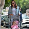Tamara Ecclestone fait du shopping avec sa fille Sophia Rutland, sa soeur Petra et sa fille Lavinia Stunt dans les rues de West Hollywood, le 18 mai 2016