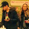 Exclusif -Mariah Carey achète des yaourts glacés avec ses enfants et son compagnon B.Tanaka à Los Angeles le 25 janvier 2017.