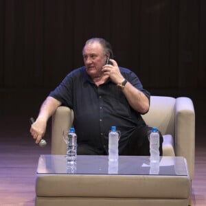 Gérard Depardieu anime une masterclass dans le centre culturel Usina del Arte à Buenos Aires le 19 décembre 2016.