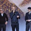 Louise Attaque a reçu la Victoire de la Musique de l'album rock de l'année pour Anomalie le 10 février 2017 au Zénith de Paris. La quatrième Victoire du groupe, la septième de Gaëtan Roussel.