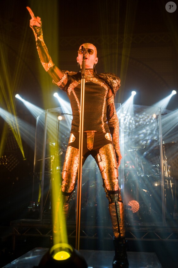 Bill Kaulitz - Tokio Hotel en concert à Hambourg en Allemagne le 24 mars 2015.