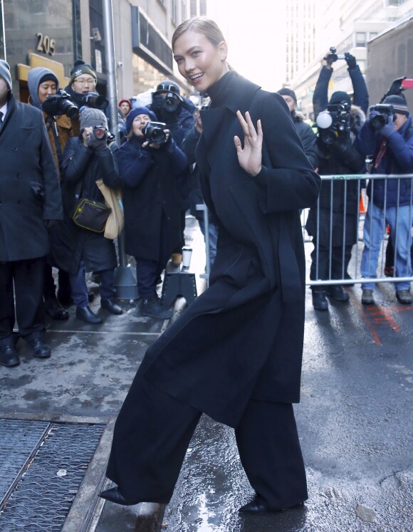 Karlie Kloss - Défilé "Calvin Klein", collections prêt-à-porter et homme automne 2017, à la Fashion Week de New York. Le 10 février 2017.