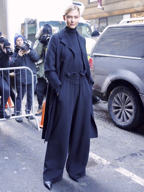 Karlie Kloss - Défilé "Calvin Klein", collections prêt-à-porter et homme automne 2017, à la Fashion Week de New York. Le 10 février 2017.