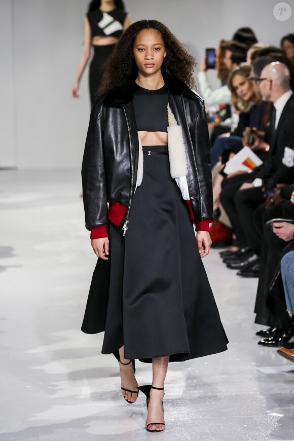 Défilé "Calvin Klein", collections prêt-à-porter et homme automne 2017, à la Fashion Week de New York. Le 10 février 2017.