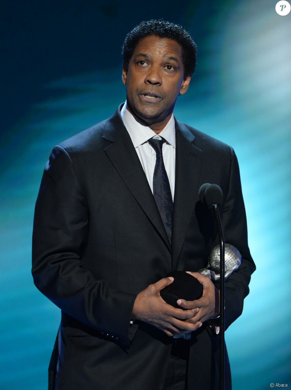 Denzel Washington Meilleur Acteur Dans Un Film Fences 48e Naacp Image Awards Au Pasadena Civic Auditorium A Pasadena Le 11 Fevrier 17 Purepeople