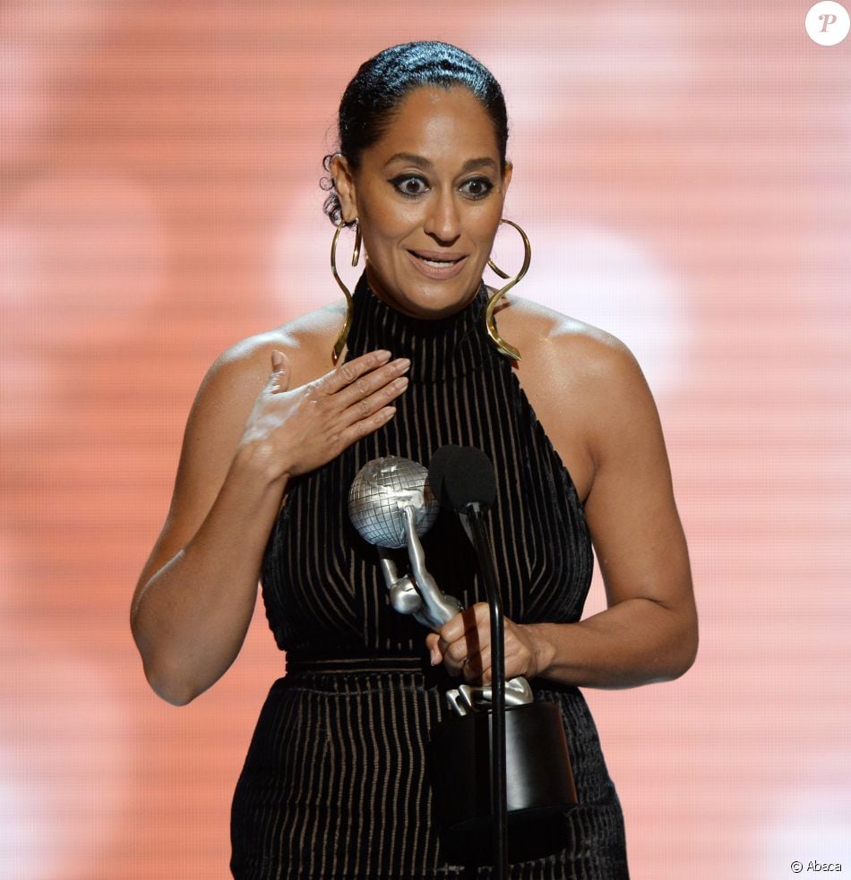 Tracee Ellis Ross Meilleure Actrice Dans Une Serie Comique Black Ish 48e Naacp Image Awards Au Pasadena Civic Auditorium A Pasadena Le 11 Fevrier 17 Purepeople