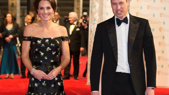 Kate Middleton, épaules nues aux BAFTA, brave le froid et le deuil avec William