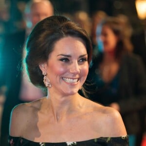 Catherine Kate Middleton (robe Alexander McQueen), la duchesse de Cambridge arrive à la cérémonie des British Academy Film Awards (BAFTA) au Royal Albert Hall à Londres, le 12 février 2017.