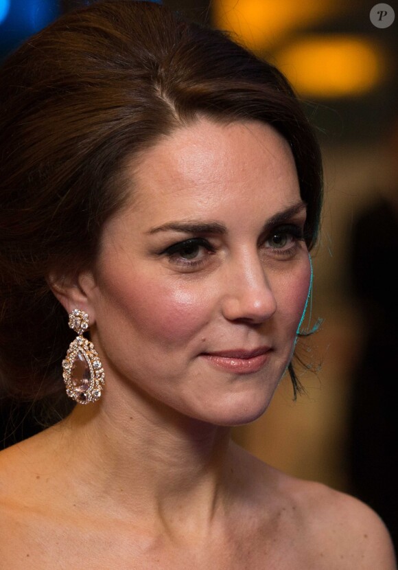 Kate Middleton, la duchesse de Cambridge arrive à la cérémonie des British Academy Film Awards (BAFTA) au Royal Albert Hall à Londres, le 12 février 2017.