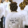 Iris Mittenaere (Miss Univers) défile pour Sherri Hill lors de la Fashion Week à New York, le 13 février 2017. Elle défile pour la première fois depuis son élection.