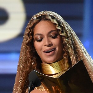 Beyoncé, enceinte, à la 59e édition des Grammy Awards au Staples Center de Los Angeles le 12 février 2017