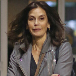 Teri Hatcher arrivant à l'aéroport de Vancouver le 13 février 2017